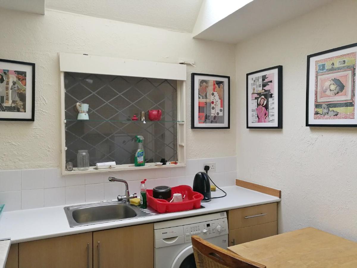 A Double Bedroom Near Glasgow City Centre Not In Great Condition Suitable For Short Stay 외부 사진